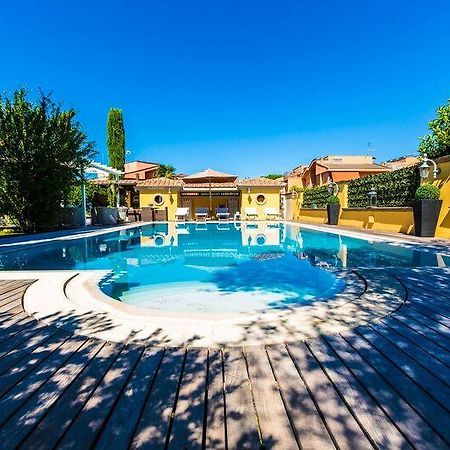 B&B Le Lanterne Casal Palocco Bagian luar foto