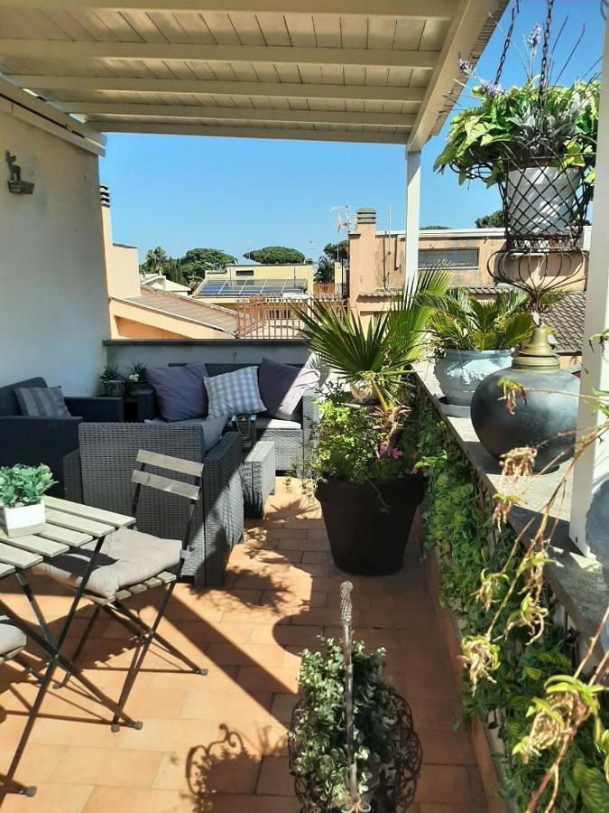 B&B Le Lanterne Casal Palocco Bagian luar foto