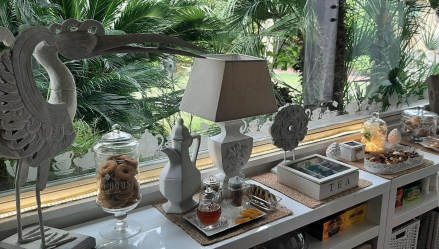 B&B Le Lanterne Casal Palocco Bagian luar foto