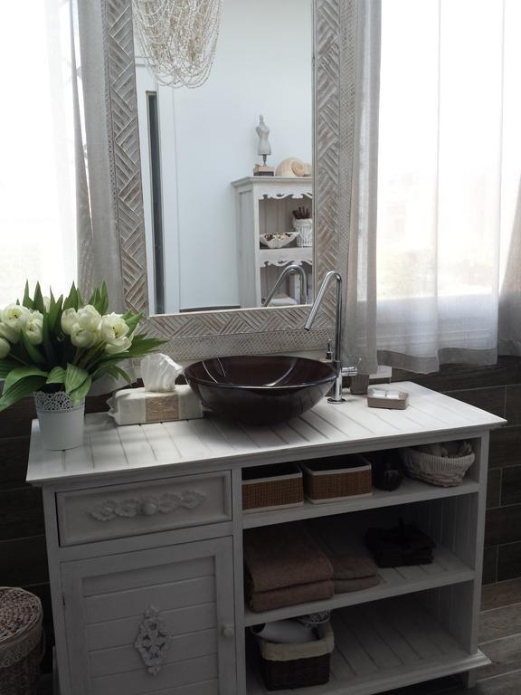 B&B Le Lanterne Casal Palocco Bagian luar foto