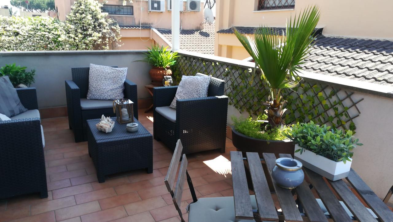 B&B Le Lanterne Casal Palocco Bagian luar foto