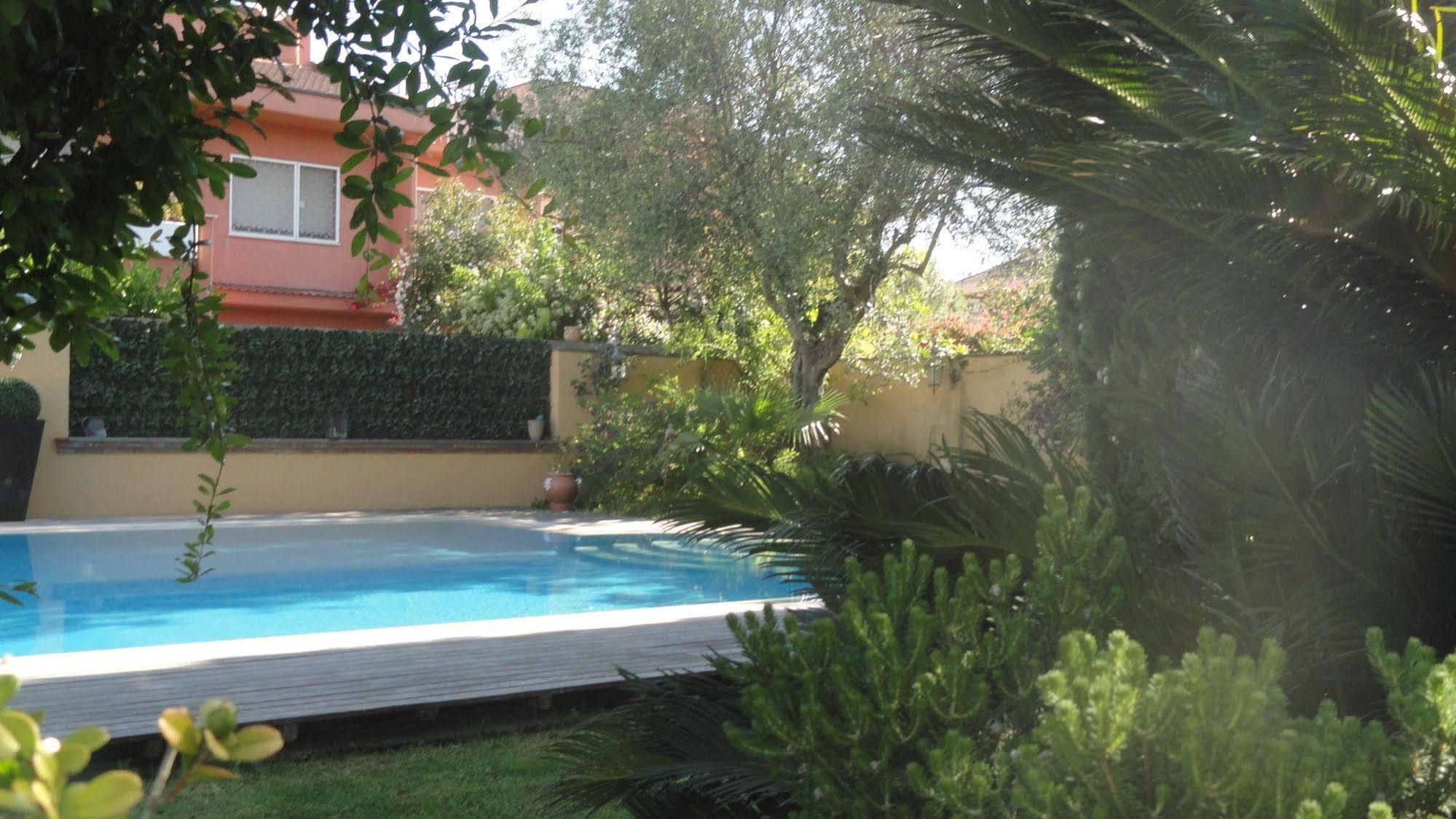 B&B Le Lanterne Casal Palocco Bagian luar foto