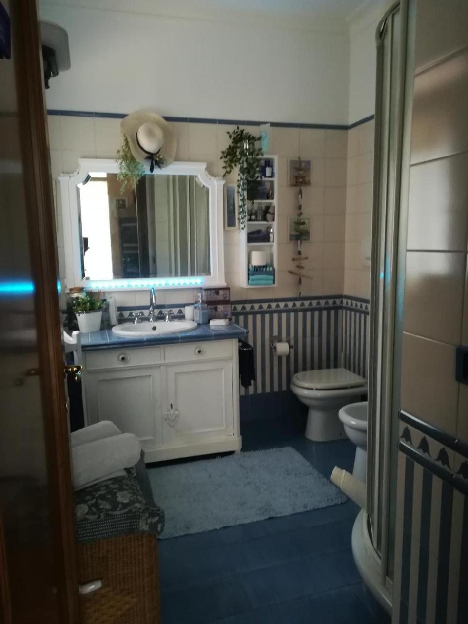 B&B Le Lanterne Casal Palocco Bagian luar foto
