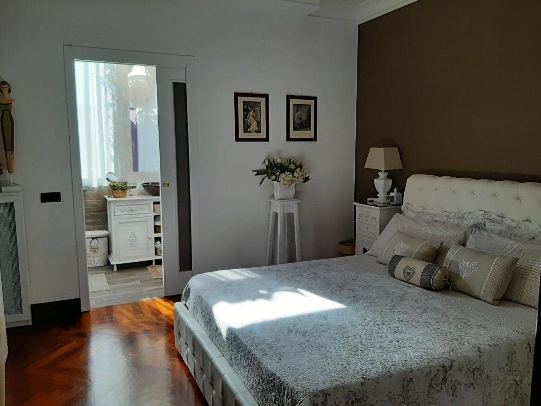 B&B Le Lanterne Casal Palocco Bagian luar foto